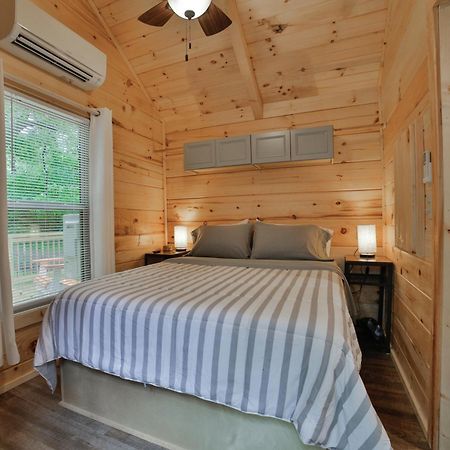 Lena Cabin Wooded Tiny Cabin - Hot Tub Чаттануга Экстерьер фото