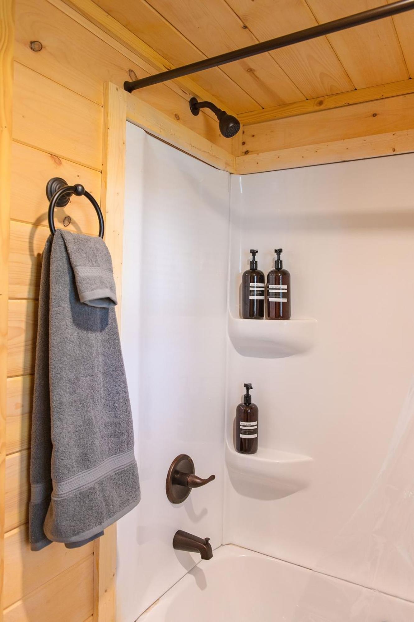 Lena Cabin Wooded Tiny Cabin - Hot Tub Чаттануга Экстерьер фото